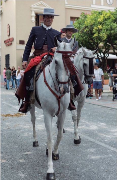 Roberto Rodríguez y José Pérez, detrás.